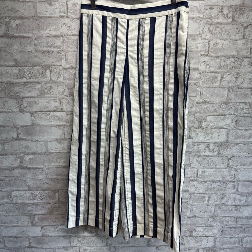 Ann Taylor LOFT wide leg crop cotton blue white striped pants women’s small NWT
